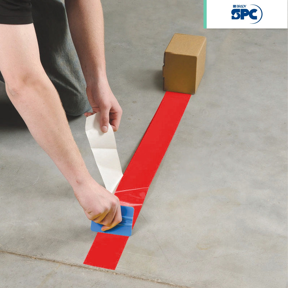 cinta de poliester solido toughstripe spc 4 in x 100 ft roja 002